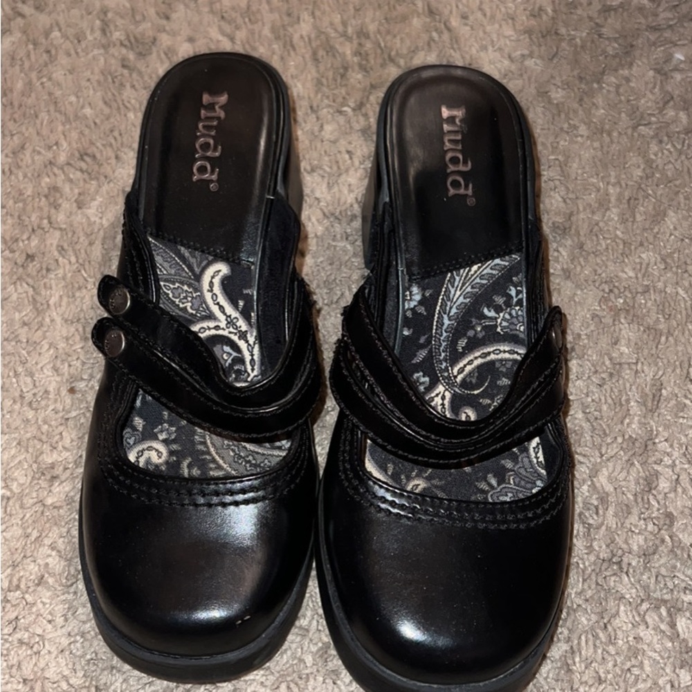 worn once.